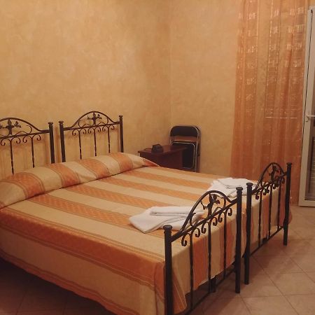 Bed and Breakfast Paradise House Calatabiano Exterior foto
